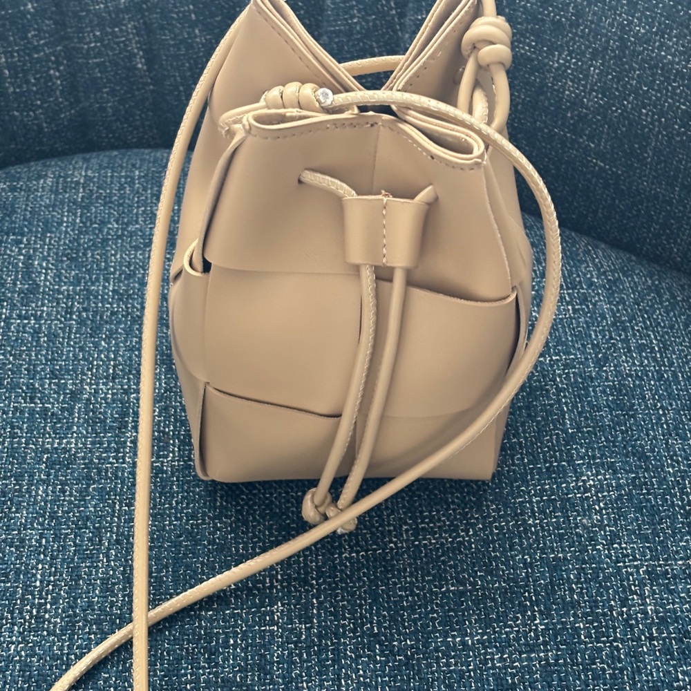 Fashion Brand Company Beige Bucket Backpack price is firm - Picture 6 of 6